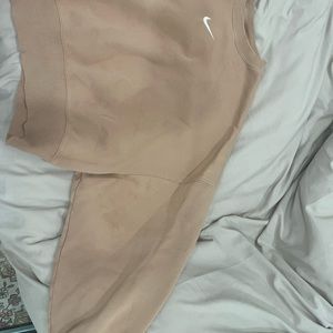 Nike sweatshirt